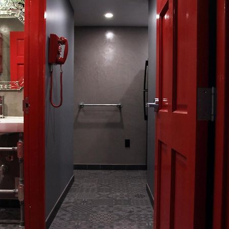 Crates At The Gaythering - Men Only ไมอามีบีช ภายนอก รูปภาพ